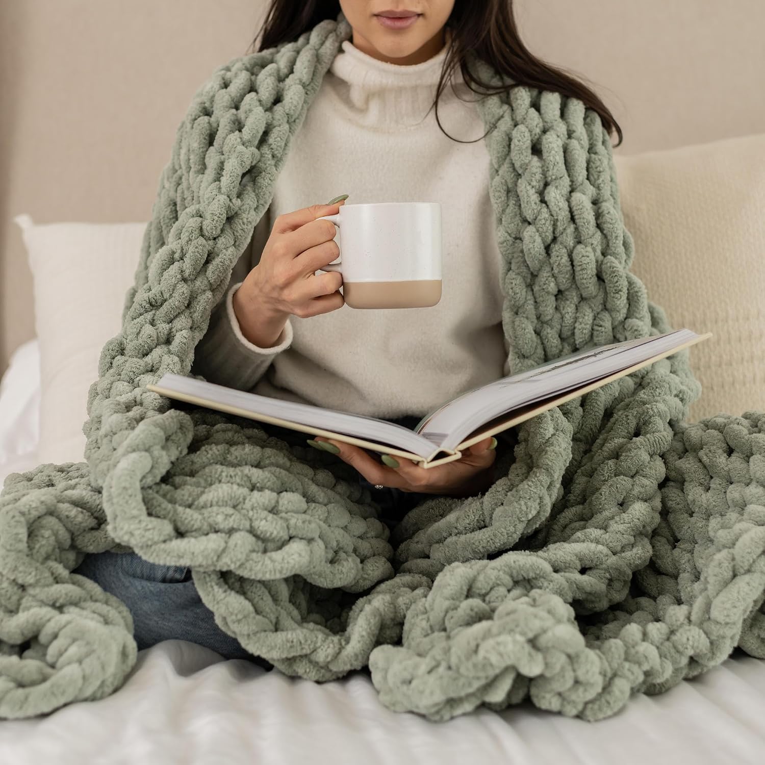 Chunky Knit Throw Blanket 50x60, Buttercream Cream Chenille Throw Blanket for Couch Bed Sofa, Soft Fluffy Cable Knit Blanket, Oeko-TEX Certified, Machine Washable